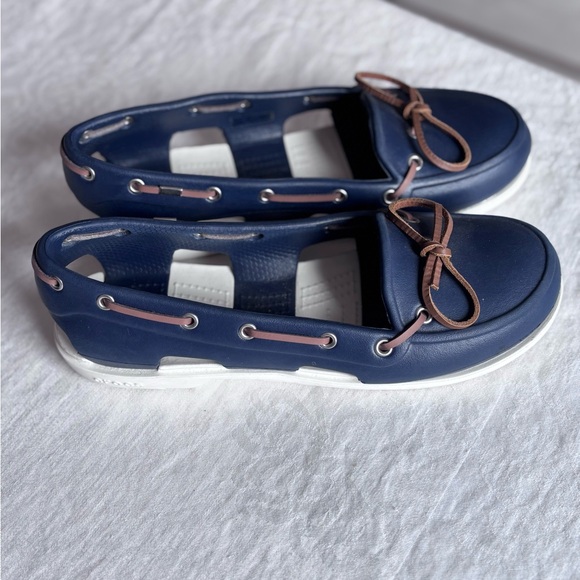 Women’s Crocs Beach Line Hybrid Boat Shoes Navy Blue &White Rubber Size 9W - Picture 4 of 12